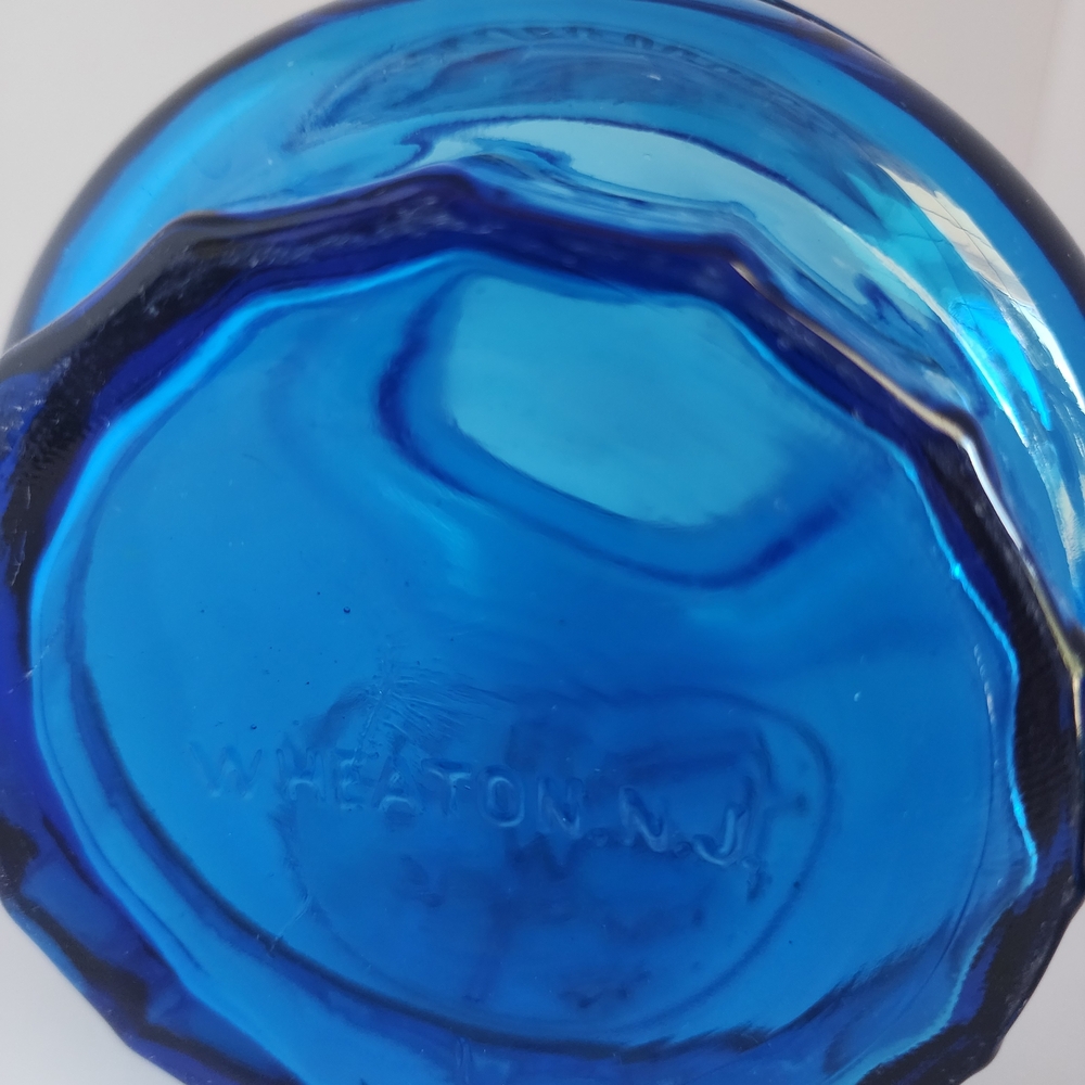 VINTAGE Wheaton NJ Cobalt Blue Glass Lidded Jar - Picture 4 of 5